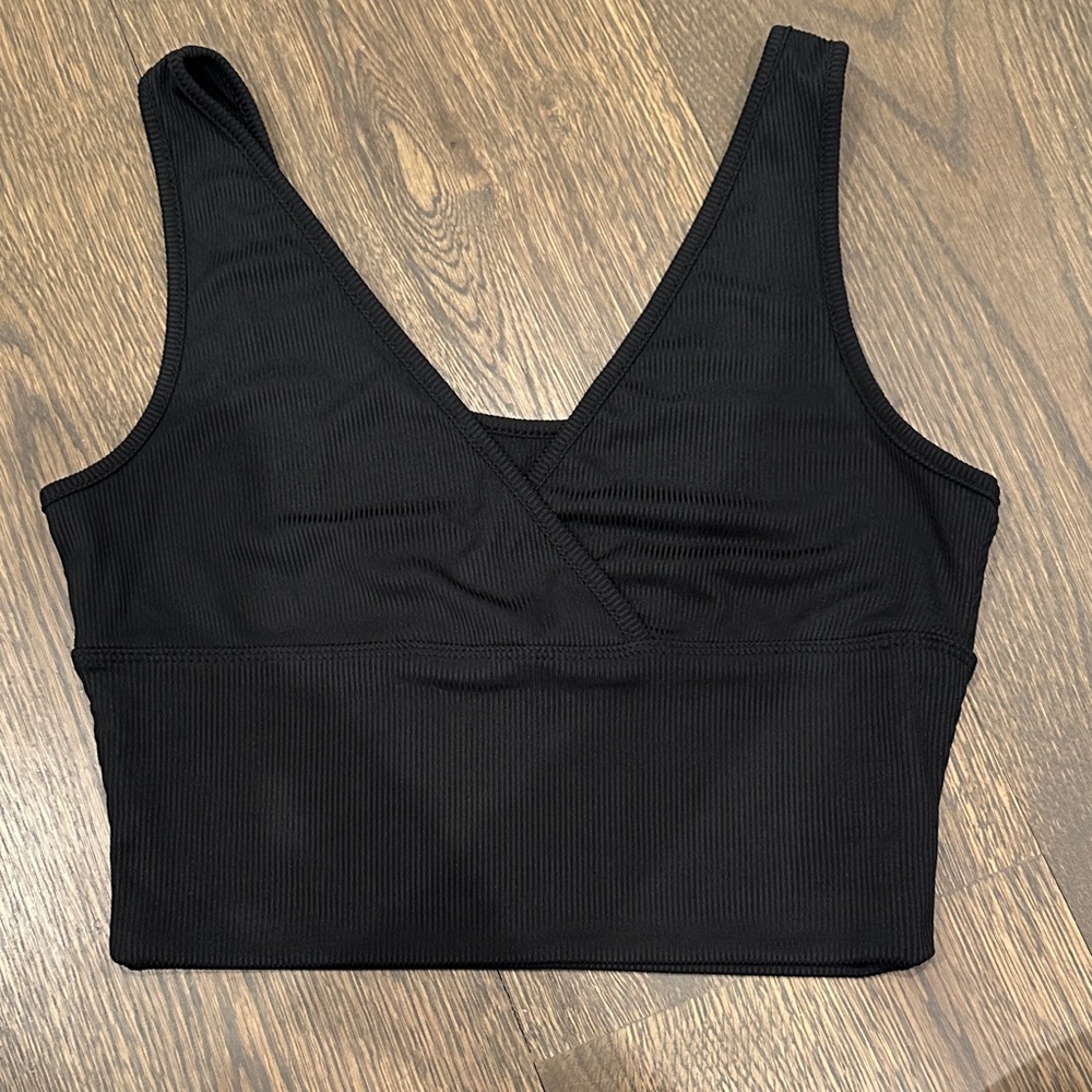 SHEIN Black Ribbed Sports Bra